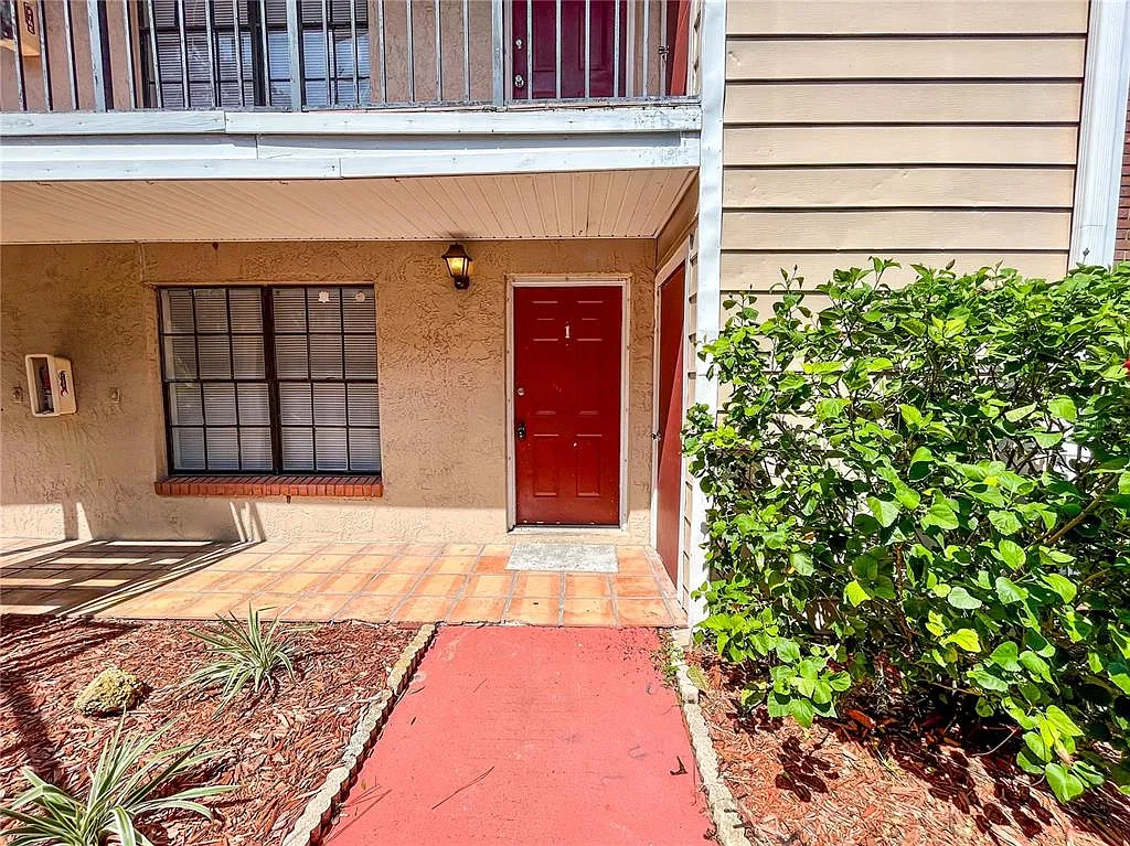 21026 Voyager Blvd — Photo 2