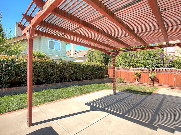 3rd image of 5389 Starflower Way