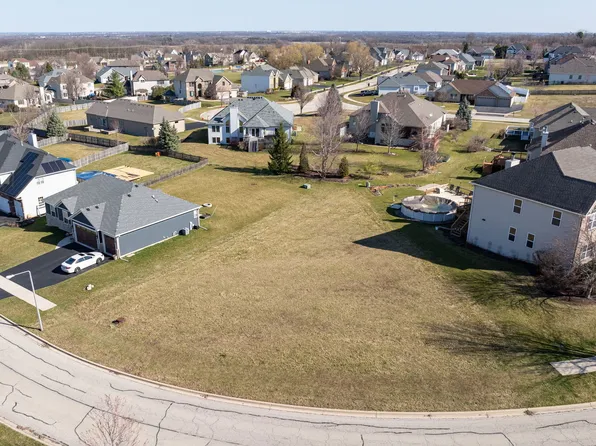 762 Greenfield Turn #105, Yorkville, IL 60560