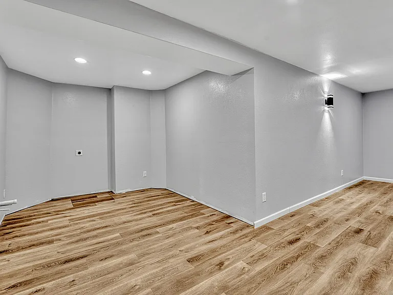 8406 Green Island Cir — Photo 47
