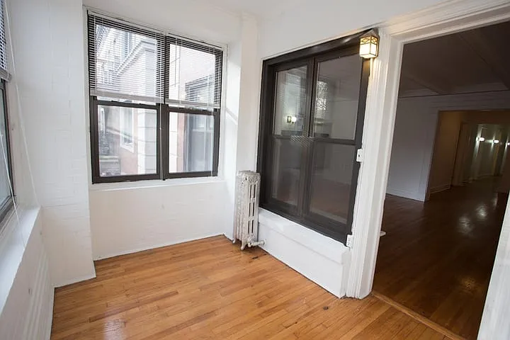 5468-70 S. Hyde Park Boulevard — Photo 15