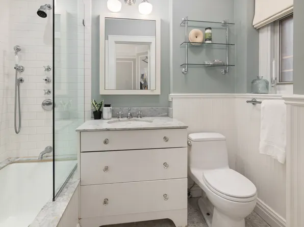 180 Riverside Drive image 10 of 11