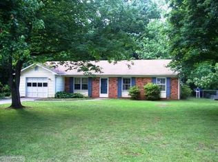 2006 Twin Pines Dr, Kernersville, NC 27284