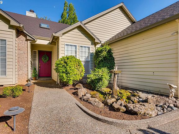 2nd image of 22820 SW Vermillion Dr