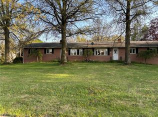 1260 E Maple St, North Canton, OH 44720