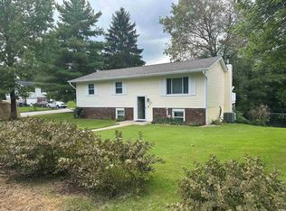 220 N Langley Dr, Ellettsville, IN 47429