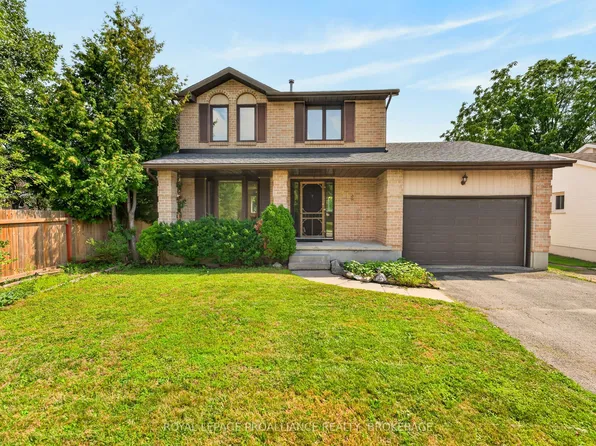 812 Lancaster Dr, Kingston, ON K7P 1P9
