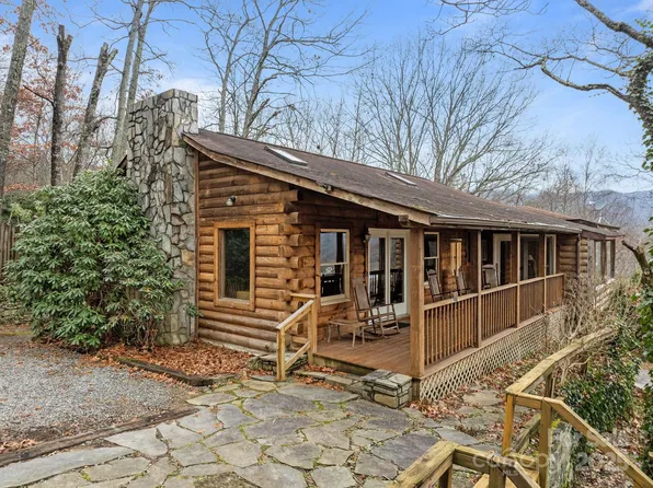 75 Red Oak Ln, Waynesville, NC 28786