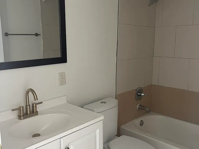 444 Stanley Ave #2 — Photo 8