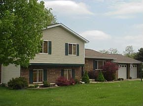 1st image of 10049 Lake Dr