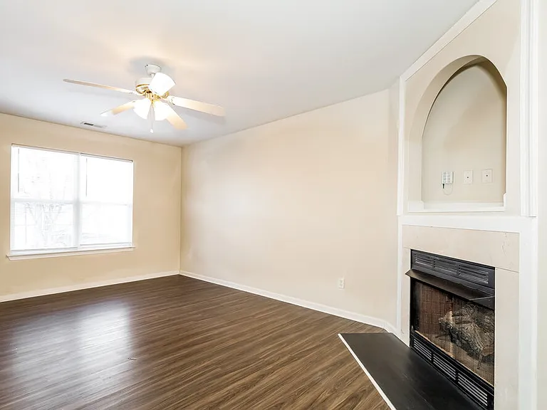 5012 Saint Charles Dr — Photo 4