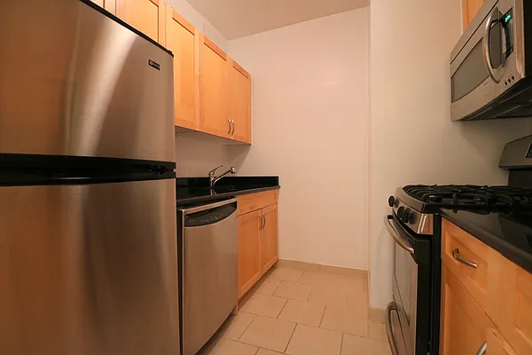 Rented by Corcoran | media 11