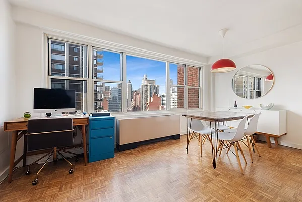 Sold by Digs Realty Group | media 12