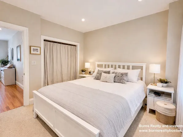 668 E 5th St #1, Boston, MA 02127