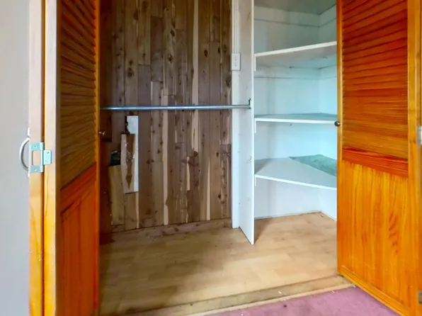 3626 Kings Highway image 10 of 12