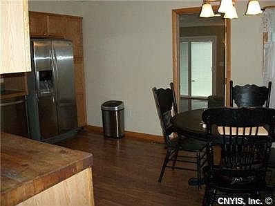 4th image of 117 Christopher Dr