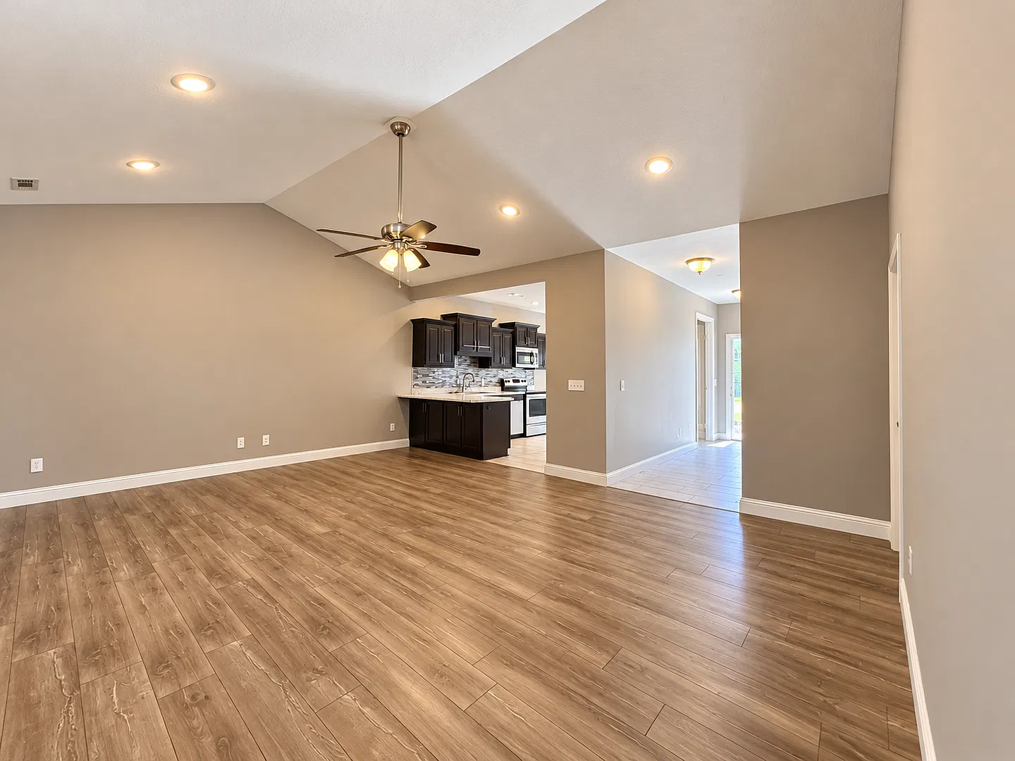 2 bedroom 2 bath Patio home for lease — Photo 4