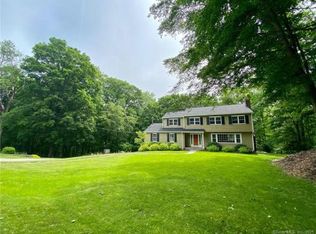 1 Revere Dr, Ridgefield, CT 06877
