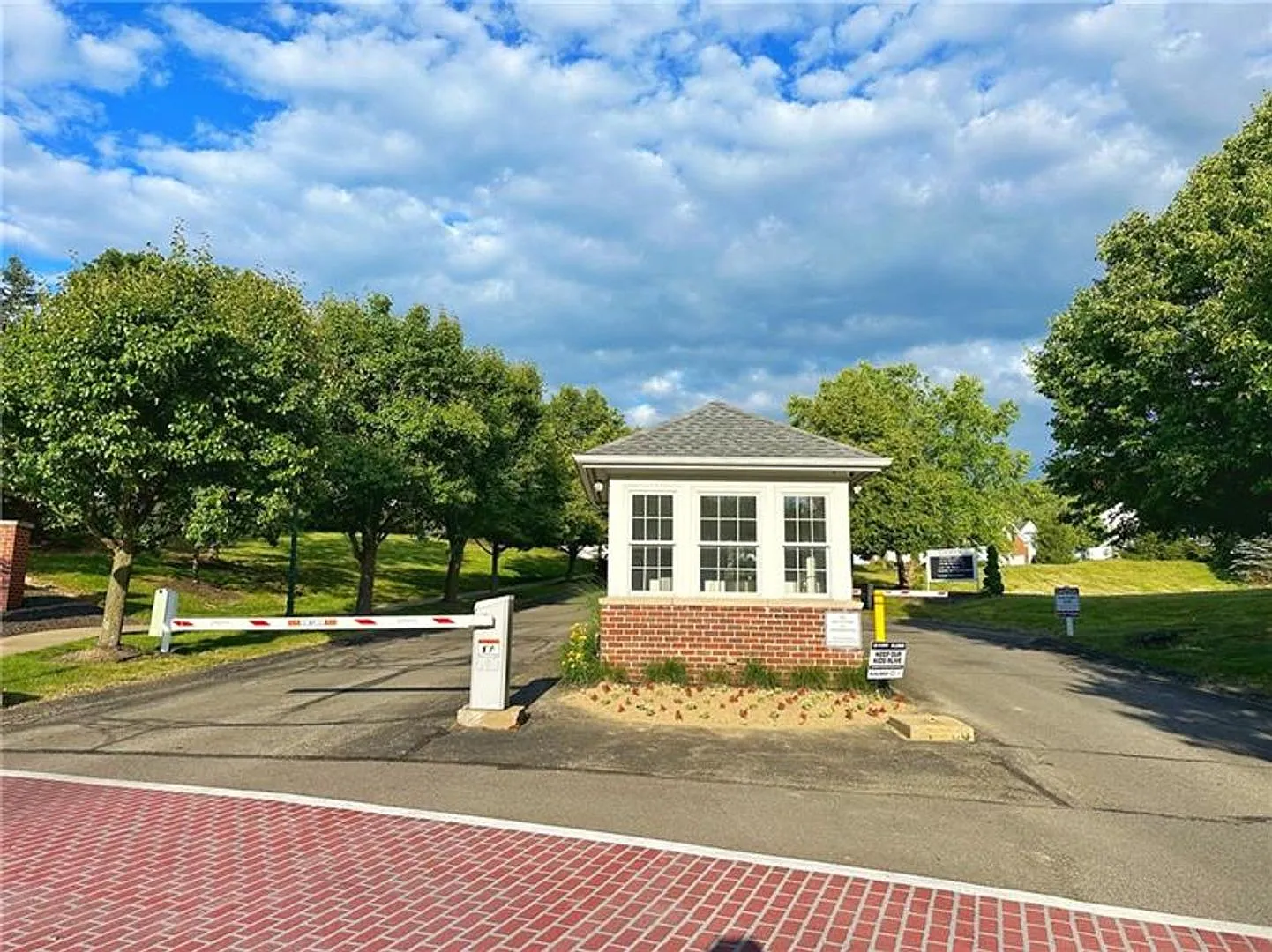 Main Level Living In Gated Community — Photo 4