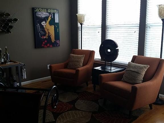 2nd image of 9090 Beacon St #21/26