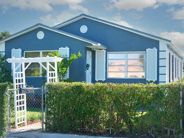 126 S East St, Lake Worth, FL 33460