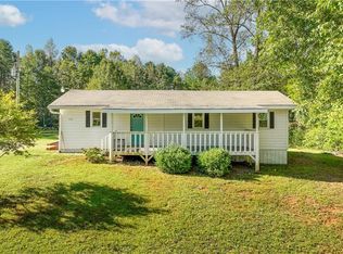 429 Moccasin Gap Rd, Lula, GA 30554