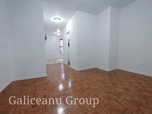 Rented by Lexington Real Estate Group | media 35