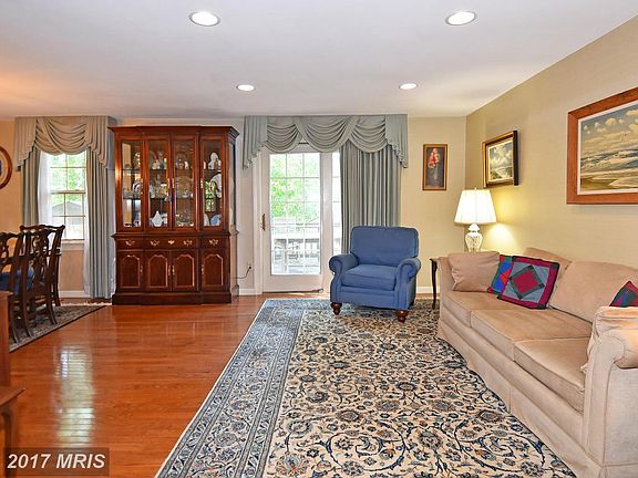 4th image of 7933 Freehollow Dr