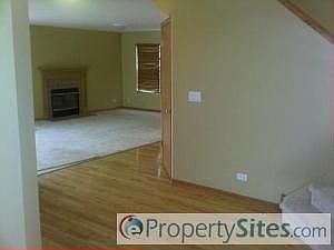 3rd image of 523 Vanessa Ln