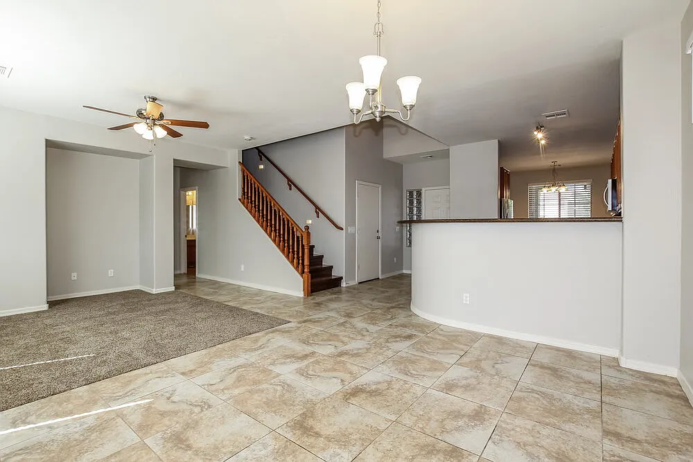 4 bed, 3.0 bath, 1819 sqft, $2,095 — Photo 4