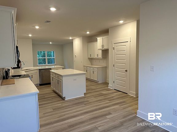 4th image of 24931 Raynagua Blvd