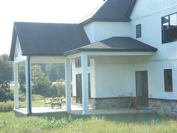 5th image of 701 Peacock Rd