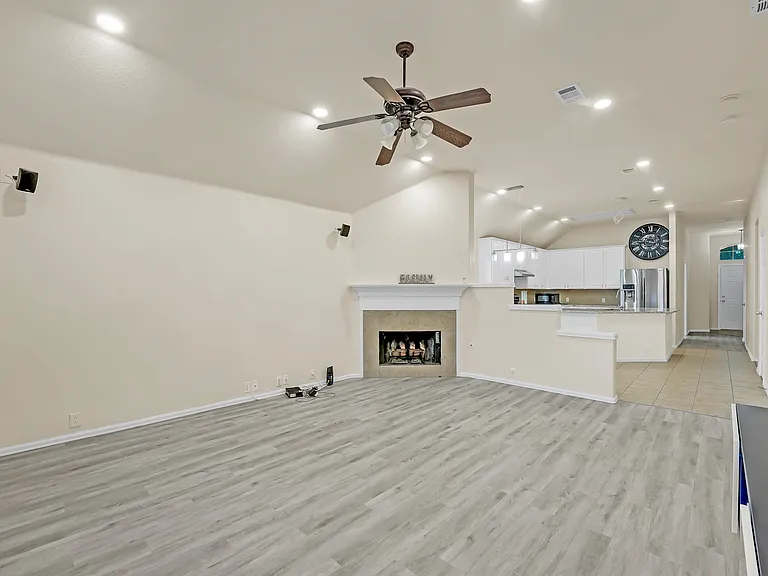 629 Rosarita Rd — Photo 32
