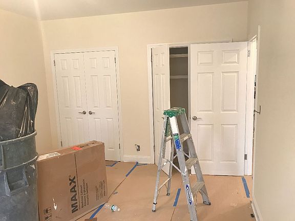 5th image of 105 Pinehurst Ave APT 41