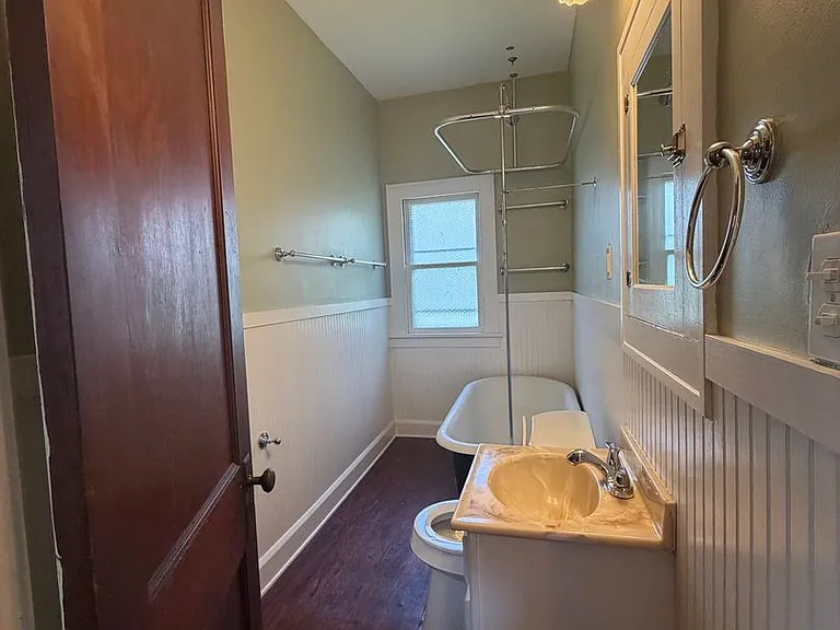 2205 Hurley Ave — Photo 6