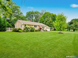 10 Macarthur Road, Trumbull, CT 06611