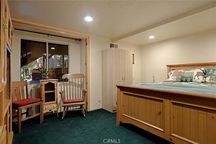 637 Crest Estates Ct — Photo 16