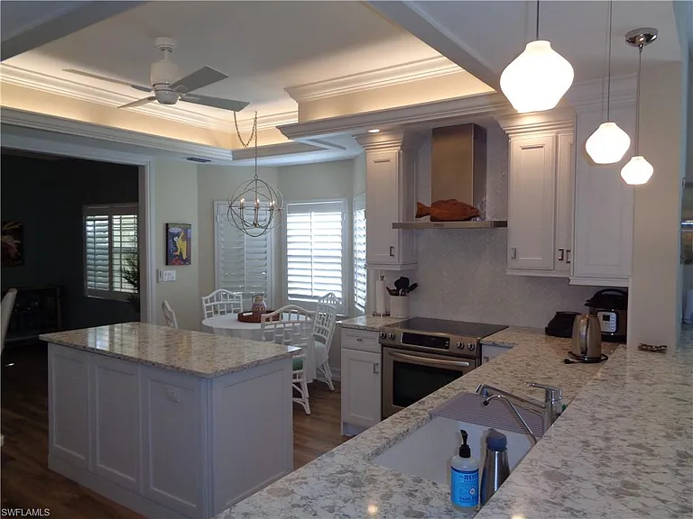 6190 Reserve Cir #301 — Photo 7