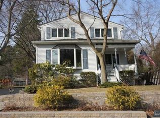 208 Washington Ave, Hillsdale, NJ 07642