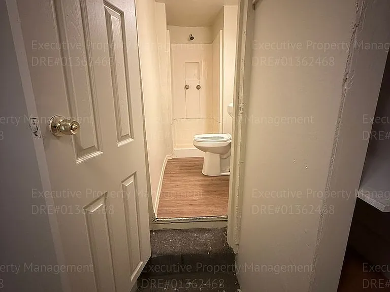 9530 S. Union Ave — Photo 9