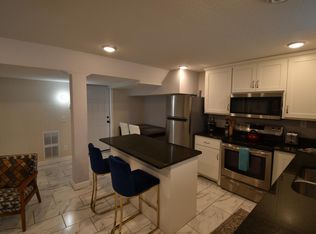 19 W 24th St UNIT 1, Minneapolis, MN 55404