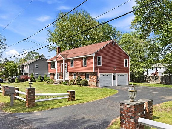 3rd image of 13 Diamond Avenue