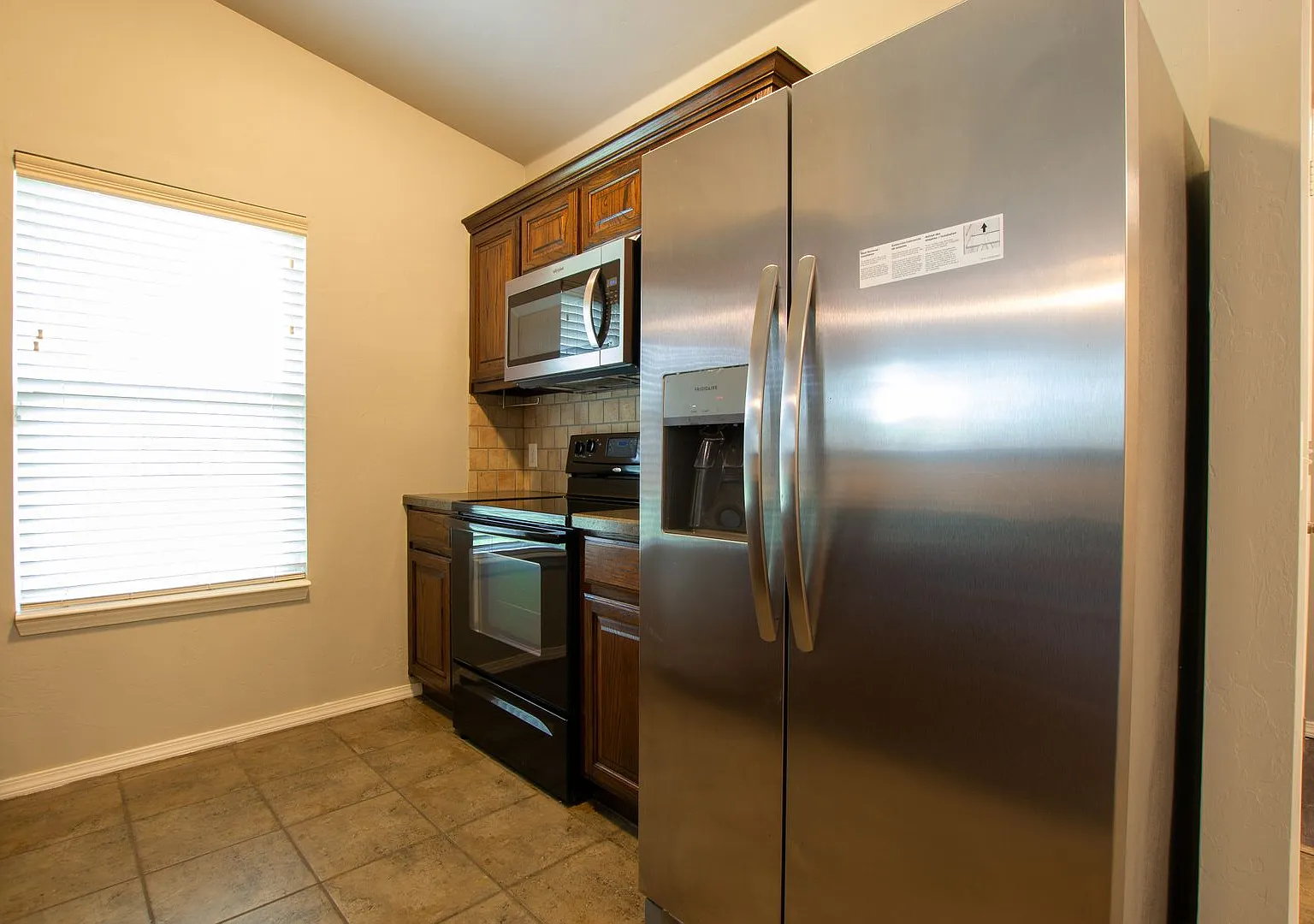 Beautiful 3 Bed 2 Bath Home in Moore School District! — Photo 3