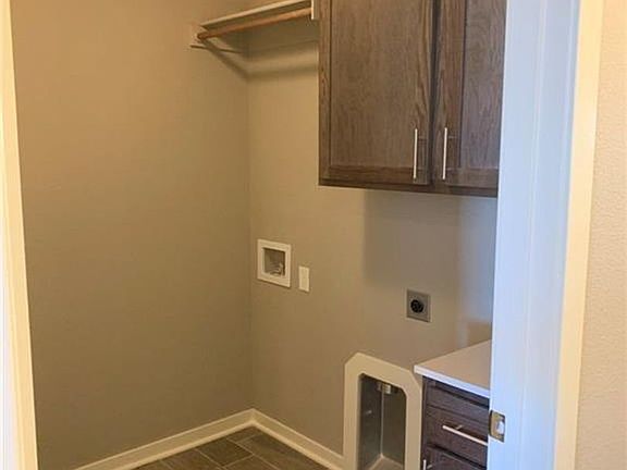 2nd image of 508 W Weymouth St