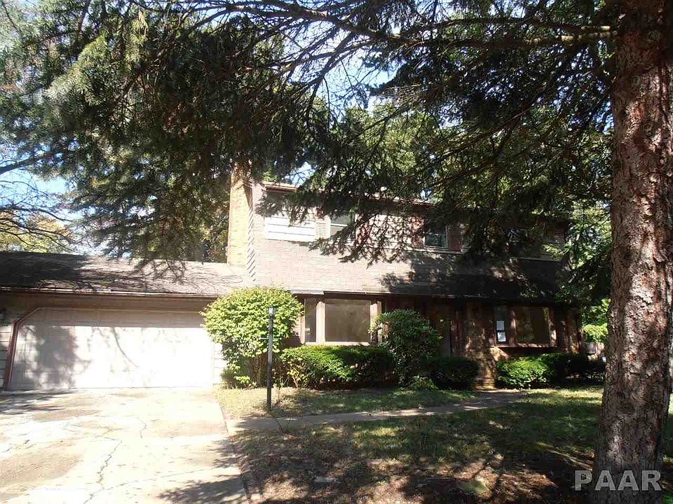 1st image of 925 W Shorewood Ct