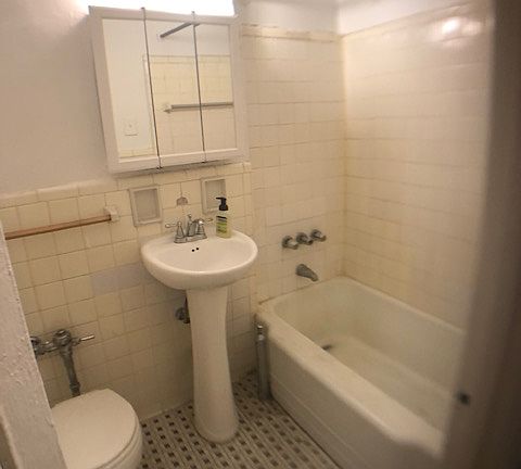 5th image of 1834 Caton Ave #6E