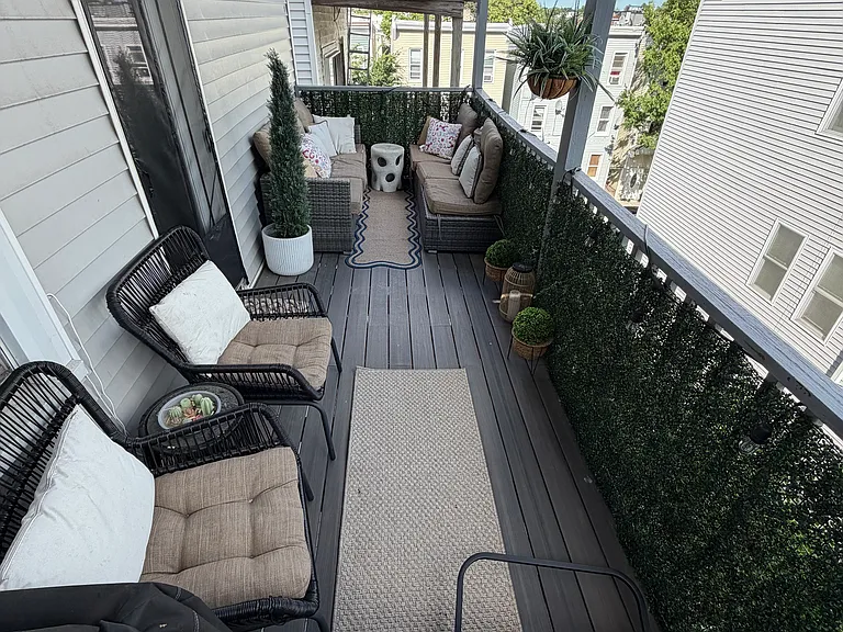 311 Lexington St #3 — Photo 8