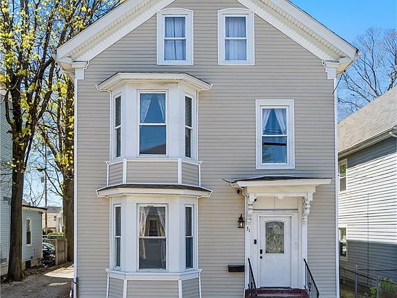 2nd image of 31 Gilmore St