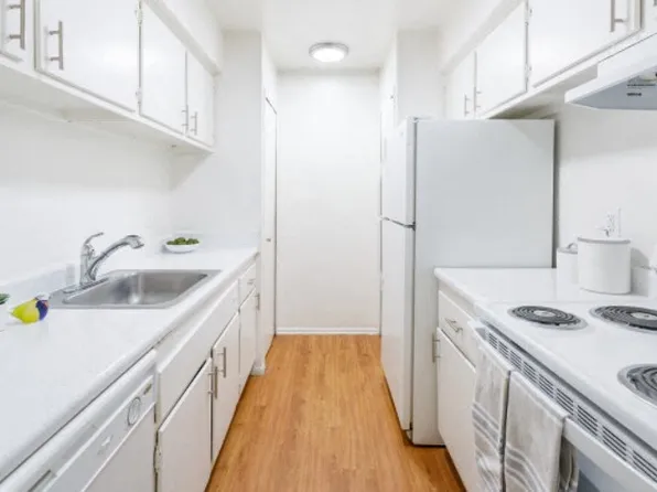 Dearborn View Apartments - Inkster, MI