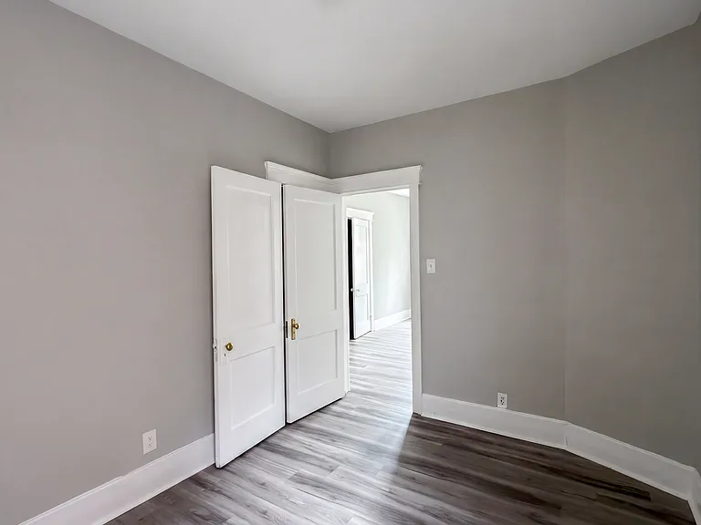 5801 Toledo St — Photo 10
